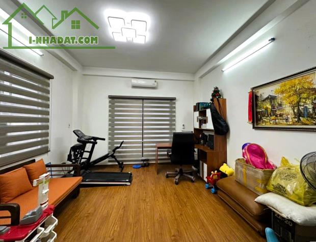 Trương Định Lô Góc 2 thoáng, 31m 5 tầng, ô tô nhỏ đỗ cửa, 5m ra ô tô tránh, 3 ngủ, 7,5 tỷ