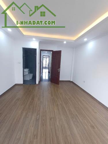 BÁN NHÀ PHÂN LÔ TẬP THỂ ĐẶC CÔNG,MỚI TINH, 6 TẦNG THANG MÁY, GARA Ô TÔ - 1