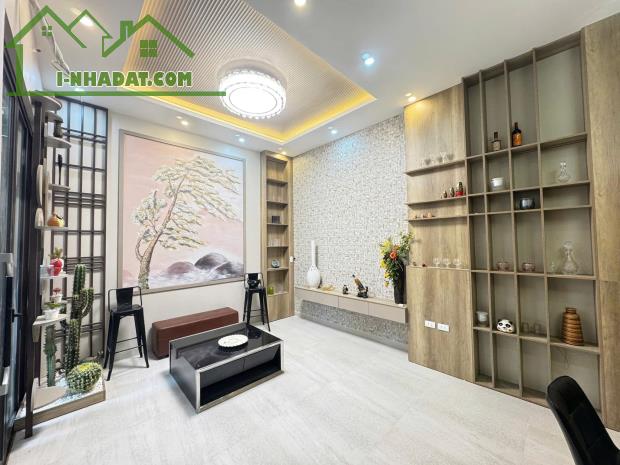 BÁN GẤP Nhà Phố Nguyễn Văn Cừ 54m2 5 Tầng , Ô Tô Đỗ Cửa, Full Nội Thất Chỉ 12 Tỷ - 4