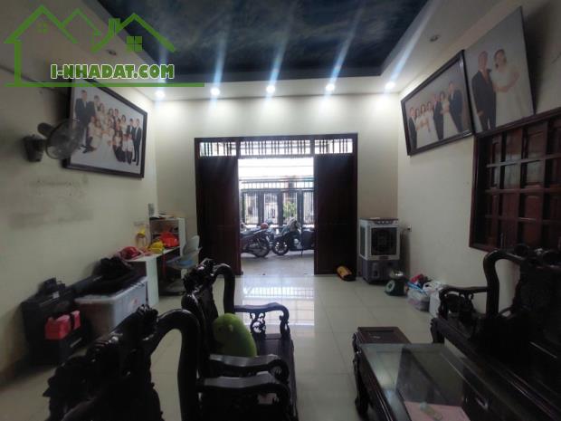 Nhà Mặt tiền kinh doanh, đúc 3 tầng, 6x20, Ngay Chợ Khiết Tâm, Bình Chiểu,Thủ Đức