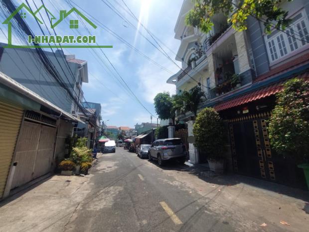 Nhà Mặt tiền kinh doanh, đúc 3 tầng, 6x20, Ngay Chợ Khiết Tâm, Bình Chiểu,Thủ Đức - 1