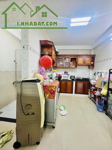 CHỈ 3.3 TỶ - NHÀ NGON, GIÁ TỐT, 10M RA ĐƯỜNG LỚN - CHỦ CẦN BÁN GẤP - PHẠM QUÝ THÍCH - TP