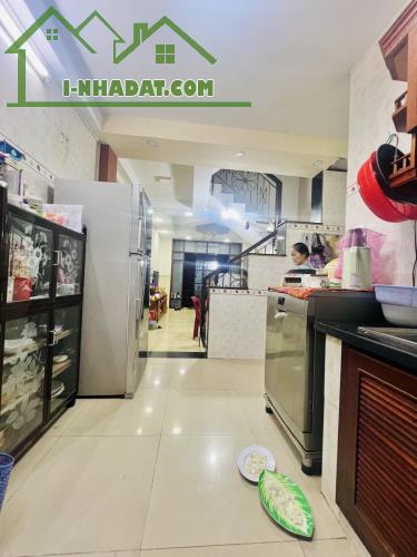 CHỈ 3.3 TỶ - NHÀ NGON, GIÁ TỐT, 10M RA ĐƯỜNG LỚN - CHỦ CẦN BÁN GẤP - PHẠM QUÝ THÍCH - TP - 2