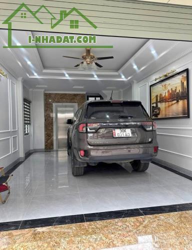 Bán nhà Thạch Bàn 7 tỷ có gara ô tô, vỉa hè+thang máy 40m2 x 6 tầng