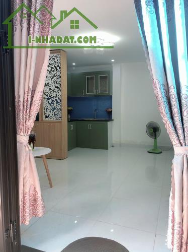 ♥ Nhà 2 mặt kiệt, cách MT Hoàng Diệu 45m, kiệt thông, gần Chợ Mới, 2 tầng, chắc đẹp ở - 1