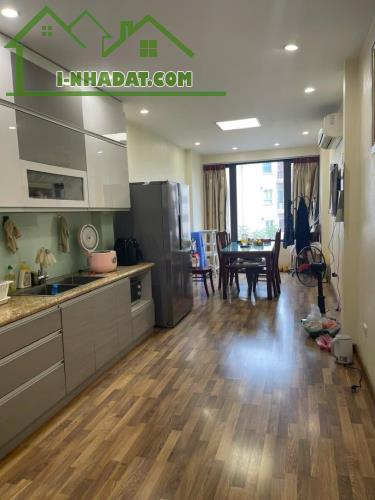 SIÊU PHẨM ĐÀO TẤN ,TÒA NHÀ 6 TẦNG-Ô TÔ DỖ NGÀY ĐÊM - TRUNG TÂM ĐỐNG ĐA - HAI MẶT TIỀN - C - 5