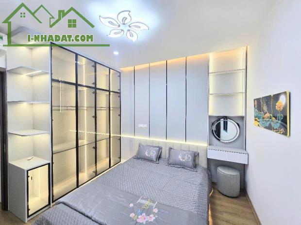 EM BÁN NHÀ Ở #GIANGVĂNMINH #BAĐÌNH - THANG MÁY - 10m RA OTO - NGÕ NÔNG GẦN PHỐ - SỔ ĐỎ - 3