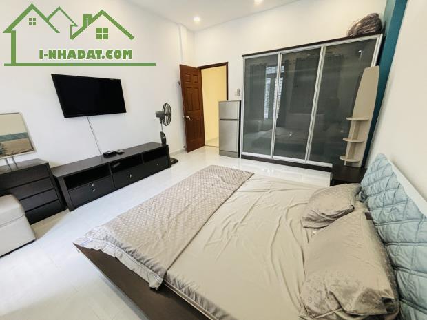 (S376) BÁN CĂN NHÀ NI SƯ HUỲNH LIÊN. TÂN BÌNH. 👉Nhà kết cấu 2 tầng BTCT - Hẻm xe hơi tới