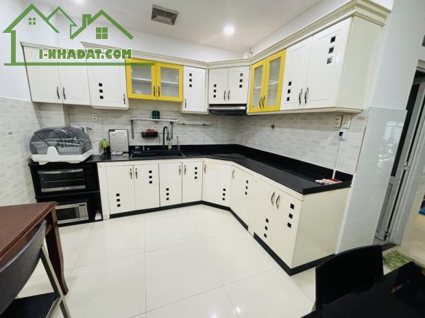 (S376) BÁN CĂN NHÀ NI SƯ HUỲNH LIÊN. TÂN BÌNH. 👉Nhà kết cấu 2 tầng BTCT - Hẻm xe hơi tới - 2