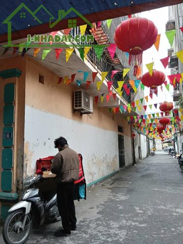 CẦN BÁN CĂN NHÀ NẰM GẦN TRỤC ĐƯỜNG NGUYỄN TRÃI THANH XUÂN HÀ NỘI, NGÕ THÔNG, 3 MẶT THOÁNG; - 1