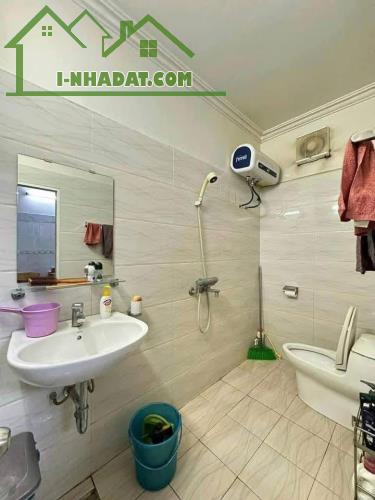 Bán nhà Trần Nguyên Hãn ,p Trần Nguyên Hãn, Lê Chân .5,8 tỷ,3 tầng, 55 m. - 4