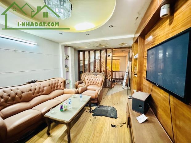 BÁN GẤP - NHÀ PHÁO ĐÀI LÁNG - 5 TẦNG FULL CÔNG NĂNG -44M2 GIÁ CHỈ 12.8TỶ - 3