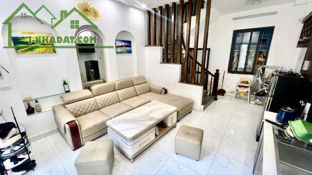 Bán nhà ngọc thuỵ, nhà cách oto 10m, diện tích 30m2 , giá nhỉnh 5 tỉ (tl ) - 1