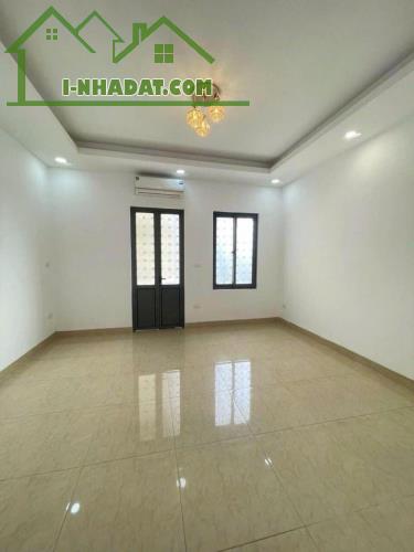 Bán nhà ngọc thuỵ, nhà cách oto 10m, diện tích 30m2 , giá nhỉnh 5 tỉ (tl ) - 4