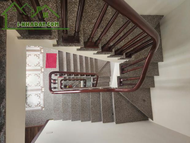 Nhà Ngọc Thụy 45m2 5 tầng Lô góc 100m đến cầu Long Biên Nhỉnh 7 tỷ - 4