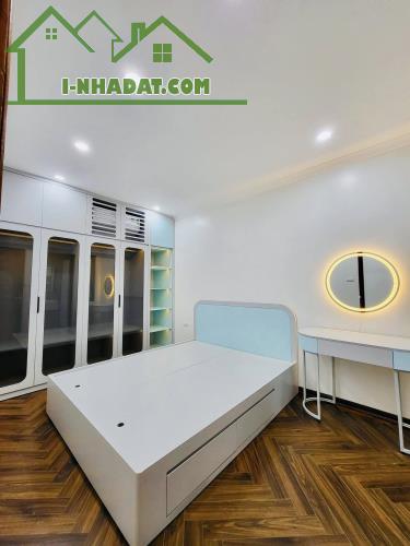BÁN NHÀ GẦN NGÃ TƯ HÀO NAM – HOÀNG CẦU, NGÕ THÔNG, GẦN ĐƯỜNG ÔTÔ, NHÀ MỚI 5 TẦNG THANG MÁY - 2