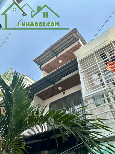 Bán nhà 3 lầu, 3pn, Dương Bá Trạc, P1-Q8