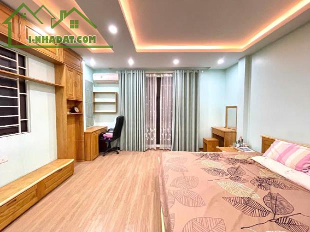 Bán nhà Ngọc Thuỵ 10m ra oto tránh, Full nội thất, mặt tiền 4,8m2 . Giá 6,65 tỉ ( tl ) - 4