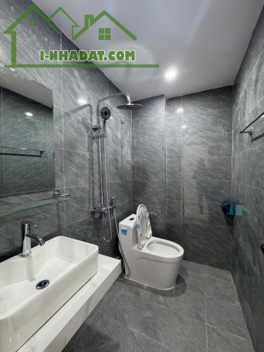 THÊM MỘT SIÊU PHẨM Ô TÔ NGHỈ TRONG NHÀ GẦN NGÃ 3 LẠC THỊ Ngọc Hồi, Thanh Trì, Hà Nội - 3