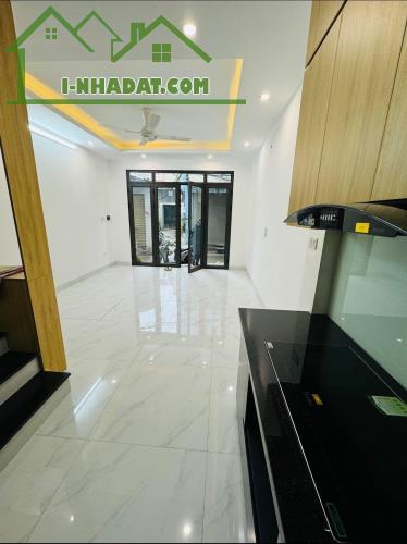 Nhà dân xây mới 5T mặt tiền 4m đường thông phân Nhà dân xây mới 5T mặt tiền 4m đường thông - 1