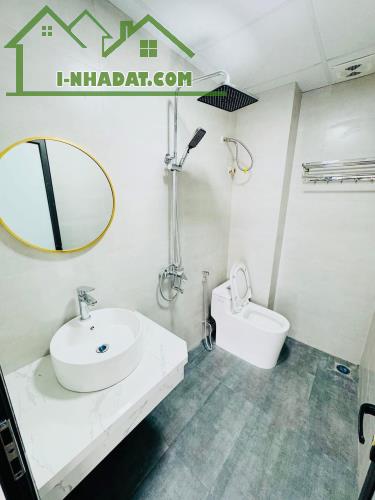 Nhà dân xây mới 5T mặt tiền 4m đường thông phân Nhà dân xây mới 5T mặt tiền 4m đường thông - 4