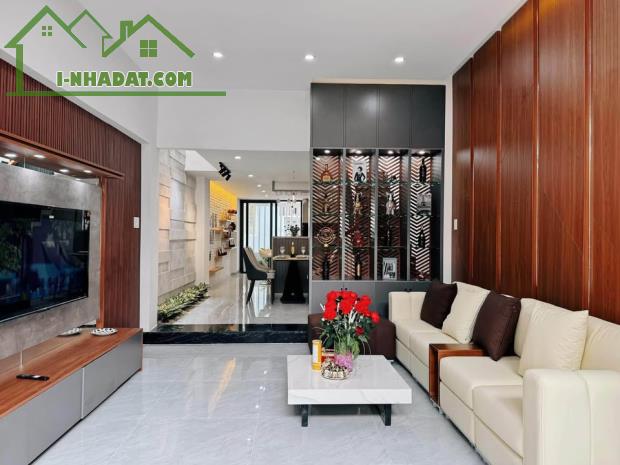 Bán nhà, giá rẻ nhất. Q Tân Phú , Mặt tiền Khuông Việt 4 x 12m. Giá: 8.5 tỷ. - 2