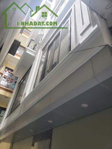 Bán nhà Nguyễn Văn Cừ,Long Biên 5 tầng,46m,mt6.5m gần oto tránh nhỉnh 9 tỷ