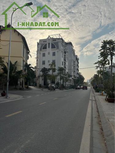 Bán nhà phân lô Ngọc Thụy,KD đỉnh,50M,MT 4M,vỉa hè 3M,ô tô tải tránh nhau.Hơn 13 tỷ - 2