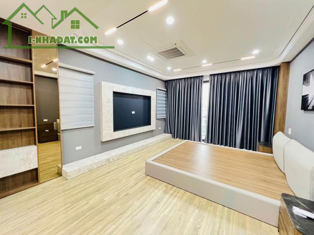 TUYỆT ĐỈNH NGỌC LÂM NGUYỄN VĂN CỪ 68M2 x 7T GARA Ô TÔ THANG MÁY FULL NỘI THẤT 15,9TỶ