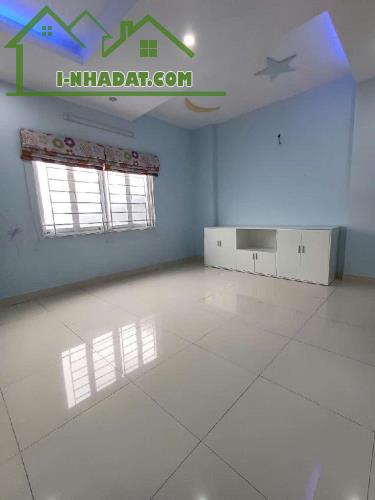 Bán nhà Quận 11, đường Âu Cơ, 55m2, 3 tầng, hẻm 5m, 8.3 tỷ - 4