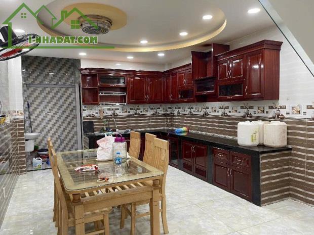 Nhà 5 tầng Trường Chinh Tân Thới Nhất Quận 12, 4x17, ô tô ngủ trong nhà - 3