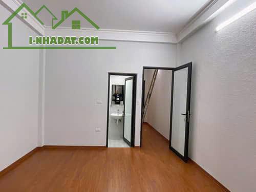 Bán nhà dòng tiền Láng Thượng – 90m2 – MT 6m – 7 Tầng – 20 phòng – 24.5 tỷ .