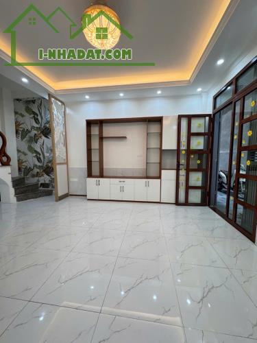 🏡 BÁN NHÀ CẦU GIẤY, DÂN XÂY CHẮC CHẮN 5 TẦNG, NHỈNH 6 TỶ 💰 - 1