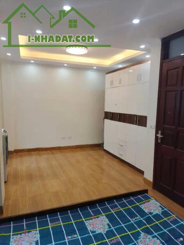 QUÁ HIẾM - HƠN 6 TỶ - 51M NHÀ DÂN XÂY NGỌC THỤY, GẦN CHỢ, VIỆT PHÁP, GẦN Ô TÔ - 4