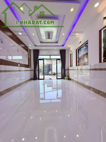 Bán Nhà Hiệp Thành 45, 55m2 3 Tầng đẹp lung linh Đường 5m, Thông Tứ Tung xe hơi ngủ trong - 2