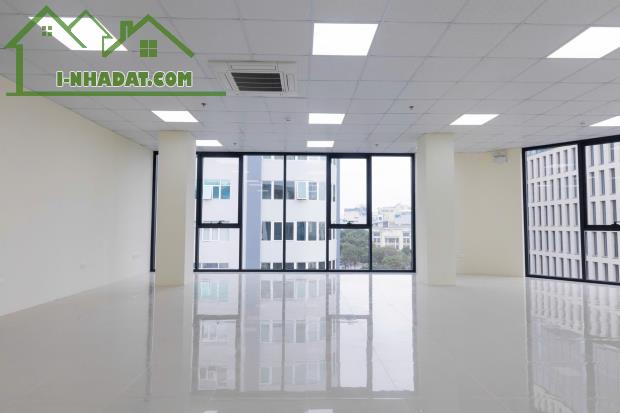 Cho thuê tòa VP Hàng Bài, HK, 135m2 x 9 tầng, thang máy, PCCC phù hợp VP, spa, giáo dục