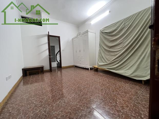 BÁN NHÀ NGUYỄN TRÃI,Ô TÔ ĐỖ,GẦN NGÃ TƯ SỎ,40m KINH DOANH,MẠT 3.5m - 2