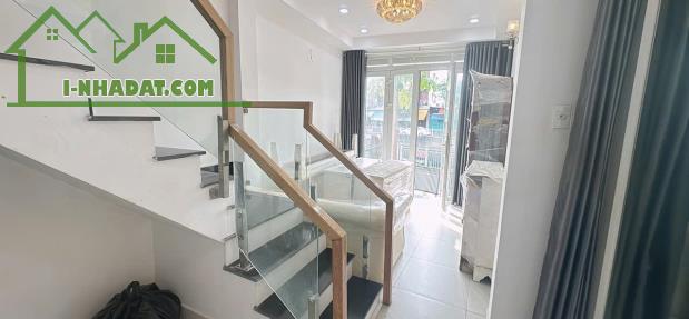 Bán nhà 85m², 2 tầng, 3PN, 3WC, Q.6, 5.9 tỷ, sổ hồng - 1