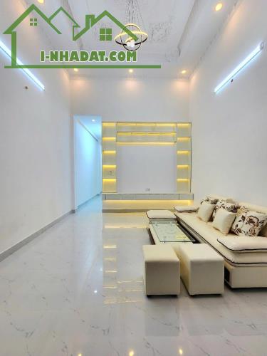 NHÀ GẦN 80M2 ĐƯỜNG XE TẢI BÙI VĂN BA, Q7 – NHÀ TO GIÁ NHỎ 2,95 TỶ - 2