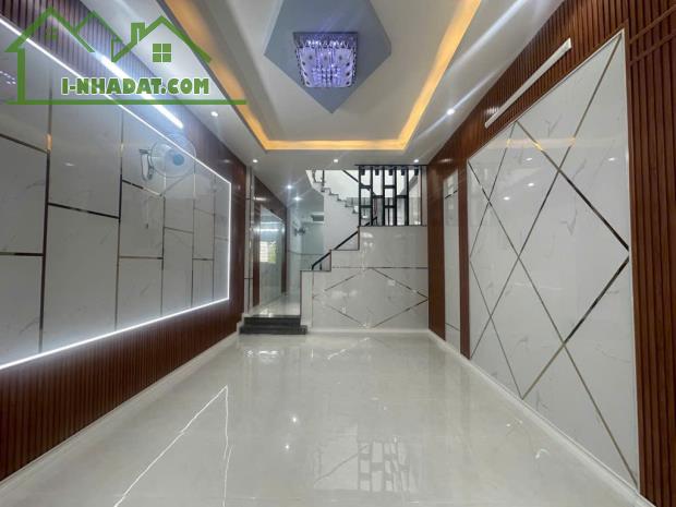 Bán gấp nhà Đông Hưng Thuận 05 – Q12 – Hẻm xe hơi – 64m2 – Chỉ 3.9Tỷ - 2