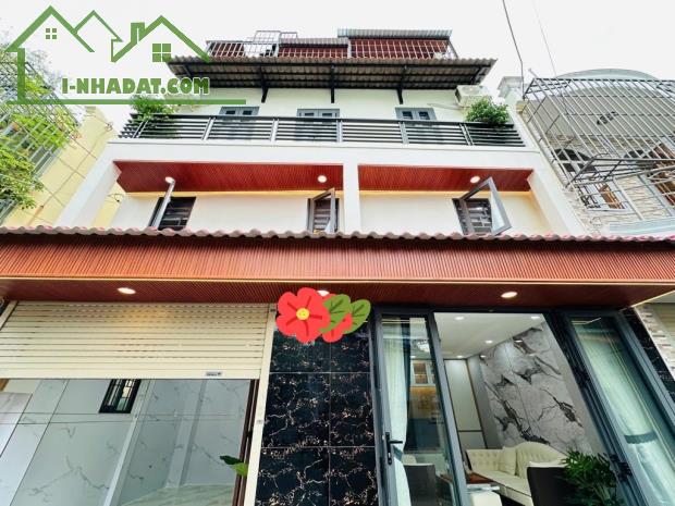 NHÀ ĐẸP B.ÁN QUANG TRUNG GV - GẦN CHỢ ĐÊM HẠNH THÔNG TÂY - HXH VÔ NHÀ - DT 36M² - 4 TẦNG
