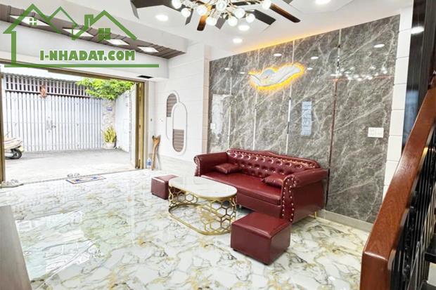 Bán nhà hẻm Nguyễn Văn Khối, Xe hơi, 42m² (3.5m x 12m) vuông vức - Giá 5.35 tỷ TL - 1