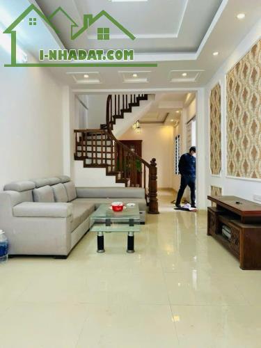 CƠ HỘI ĐẦU NĂM!!! BÁN NHÀ ĐẸP NGÕ 255 LĨNH NAM – 35M² × 5 TẦNG – FULL NỘI THẤT CAO CẤP – - 2