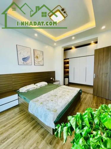 Bán nhà đẹp ôtô đỗ cổng gần phố La Thành 20m2 6tầng 4.2 tỷ Ba Đình - 2