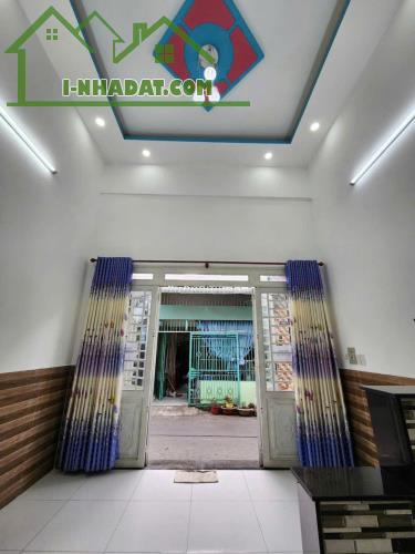 NHÀ BÁN LÊ VĂN QUỚI - BÌNH TÂN - DT 4x8 - 2 TẦNG - HẺM XE HƠI - GIÁ 3,3 🧄  Mô tả  Diện tí - 1