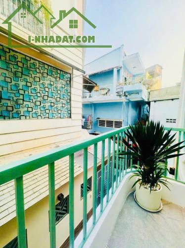 Nhà mới 2 tầng 3PN ở ngay, phu phố Tây Nguyễn Công Trứ Bình Thạnh - 3