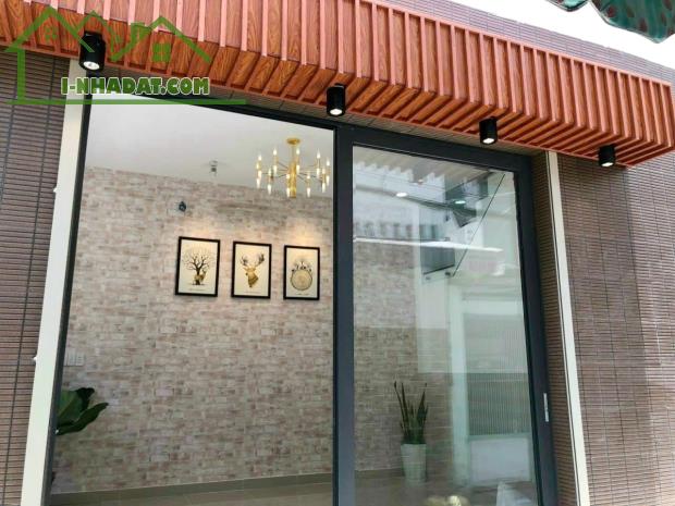 Nhà HXH 3.3*11m gần mặt tiền Bùi Minh Trực P5Q8 - 2