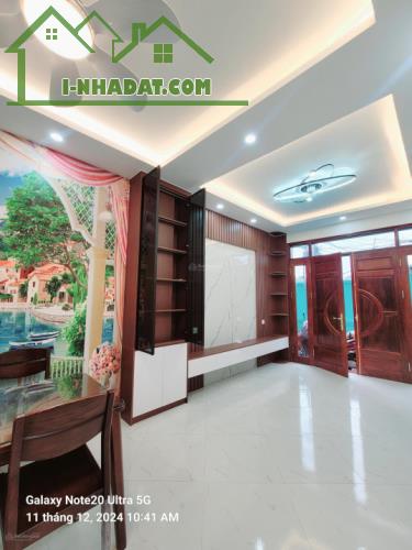 💥💥Nhà Thật Giá Tốt 💥💥💥
🏡35m2 👉6,5 Tỷ✅XUÂN PHƯƠNG NAM TỪ LIÊM 
🚘Ô tô đậu gần - 2