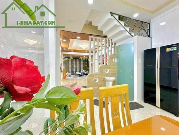 SIÊU PHẨM NHÀ ĐẸP LUNG LINH NGAY TRUNG TÂM ĐƯỜNG LÊ VĂN QUỚI - 2