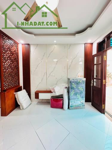 BÁN NHÀ XUÂN PHƯƠNG - NỘI THẤT XIN, 3PN - LÔ GÓC BỀ THẾ - NGÕ TO NHƯ PHỐ - NHỈNH 5 TỶ